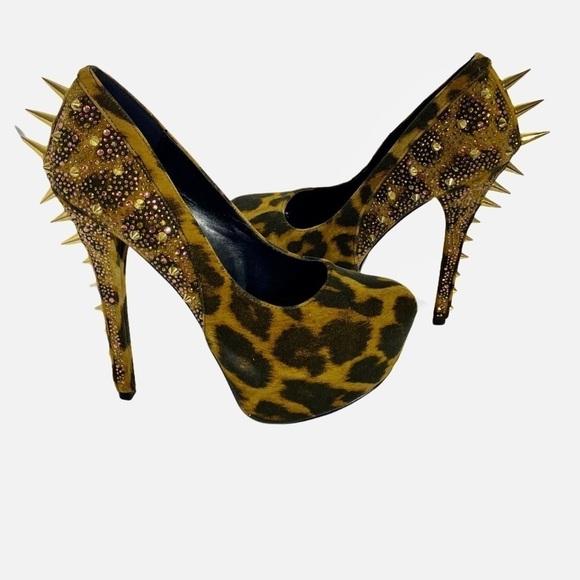 Scene Studded Platform Leopard print Heels size8.5 - Picture 5 of 14